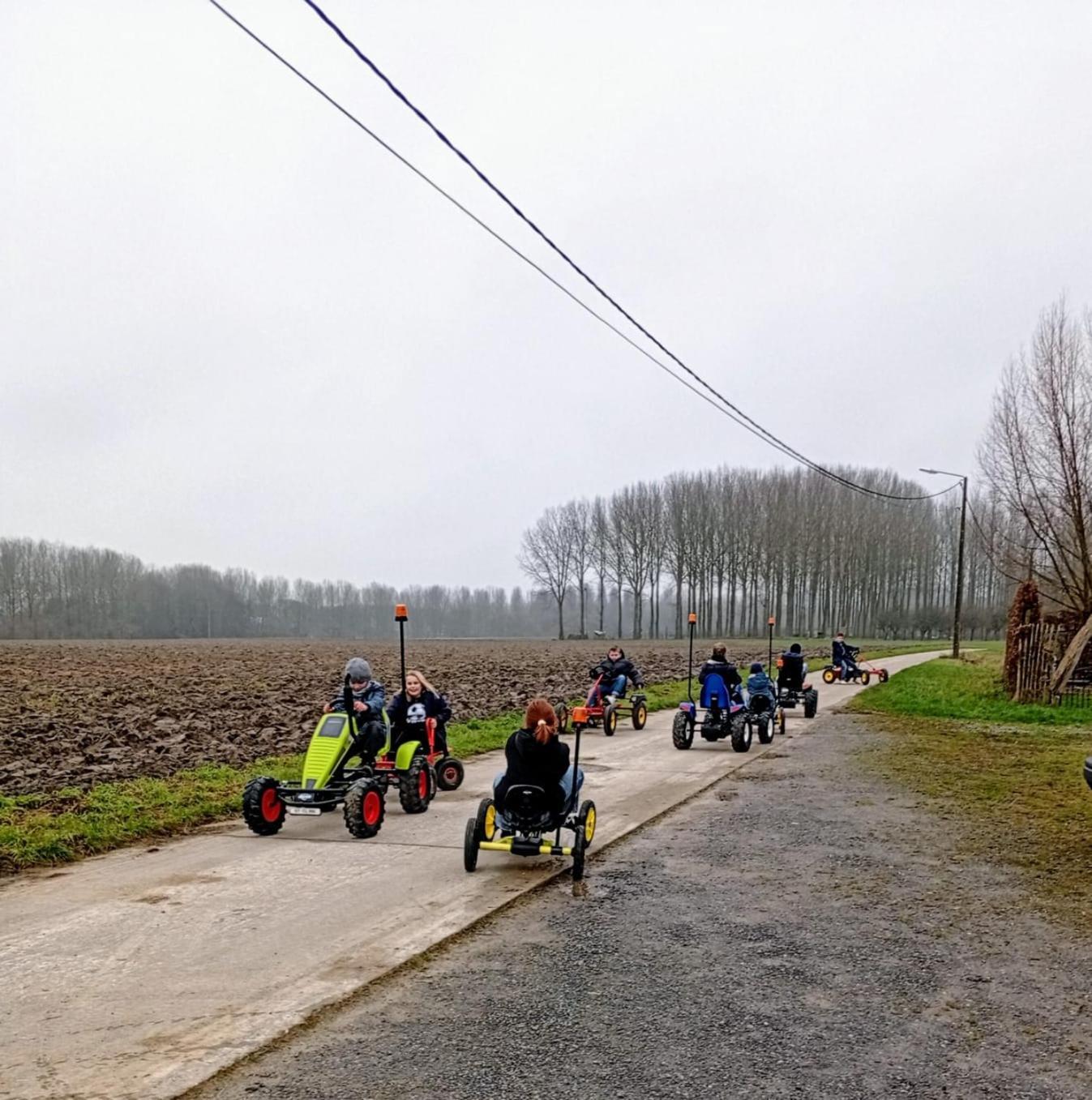 Heers De Smishoeve Met Kinderpret, Dieren En Wellness מראה חיצוני תמונה